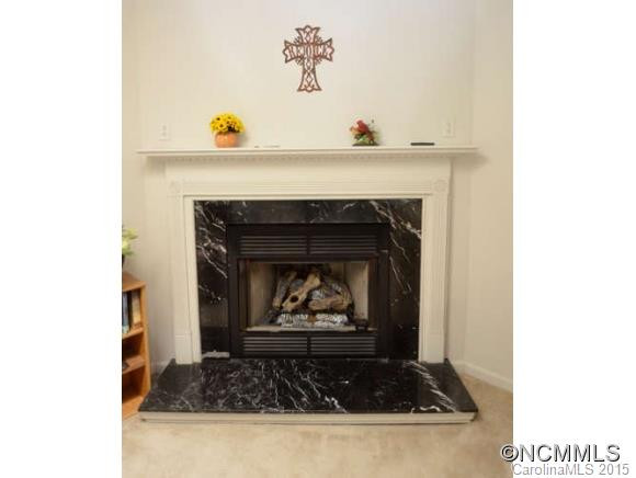 552 Woodfield Lane - Photo 16