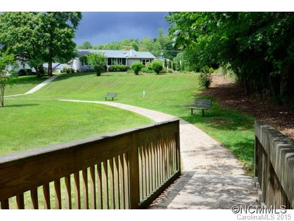 552 Woodfield Lane - Photo 7