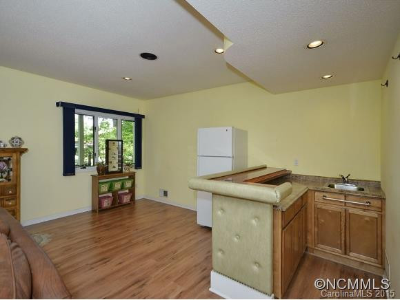 18 IVY WAY - Photo 16