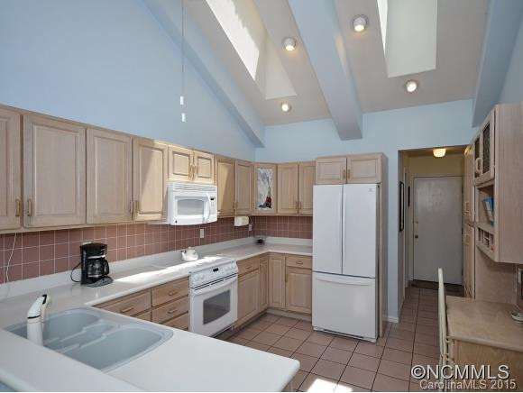 18 IVY WAY - Photo 8