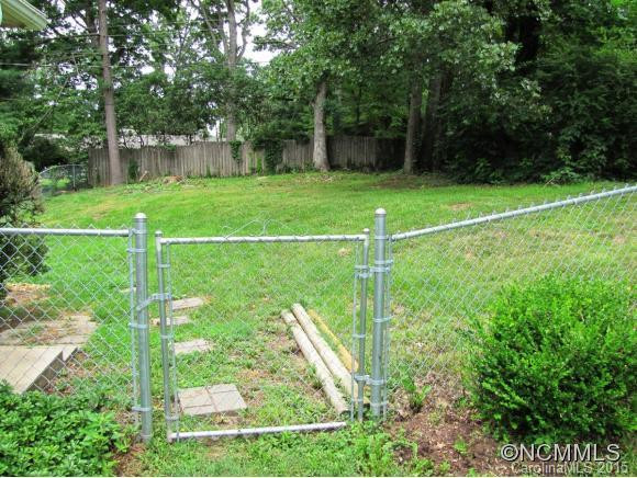 3226 Charlyne Drive - Photo 16
