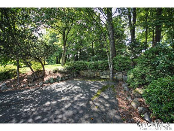 107 Pine Tree Drive - Photo 2