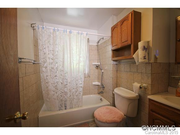 107 Pine Tree Drive - Photo 8