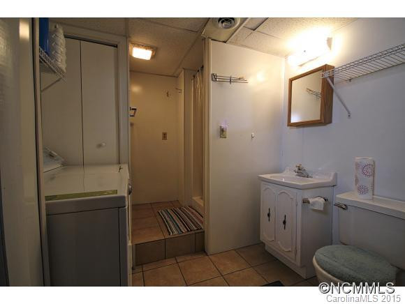 107 Pine Tree Drive - Photo 10