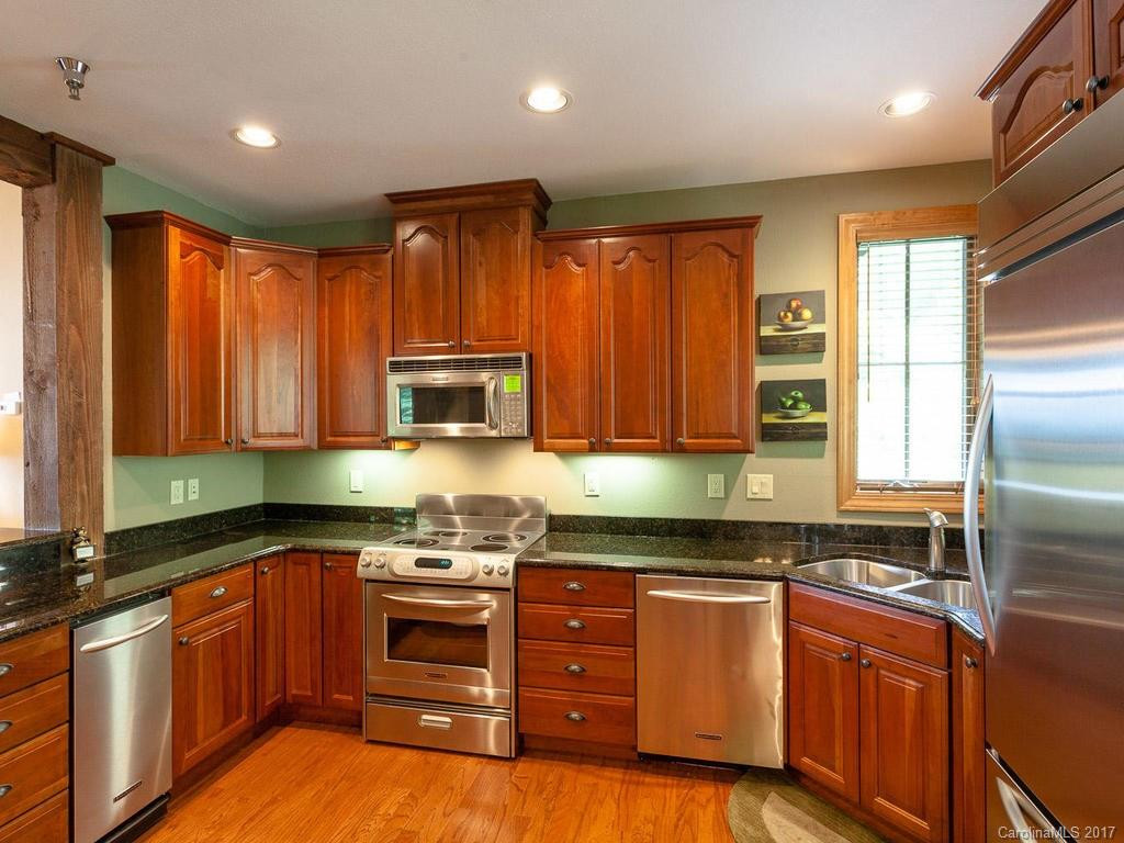 43 Creekside Way #J-301 - Photo 11