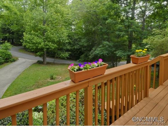 20 PARKWAY LOOP - Photo 2