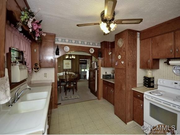 221 Alexander Road - Photo 3