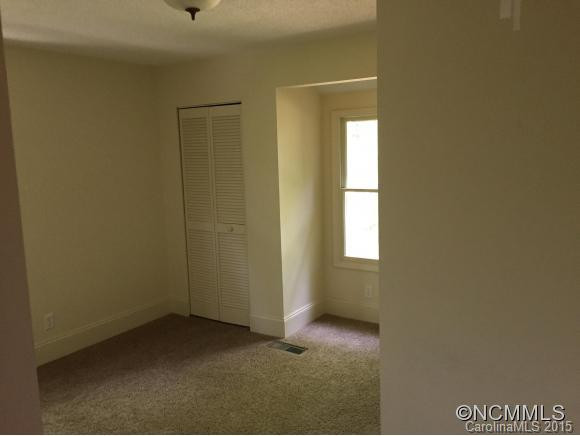 214 Woodland Court - Photo 12