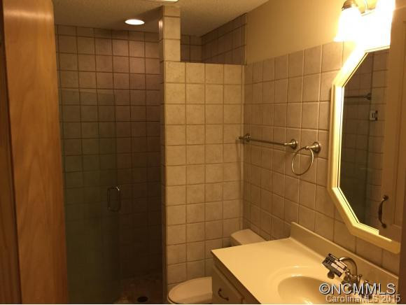 214 Woodland Court - Photo 14