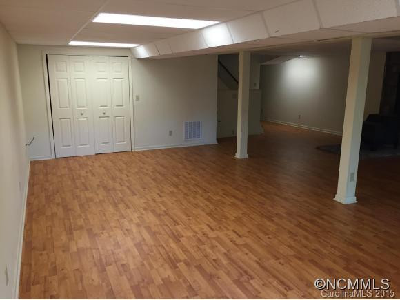214 Woodland Court - Photo 16