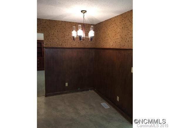 214 Woodland Court - Photo 8