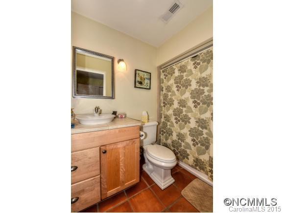 147 Camelot Drive - Photo 16