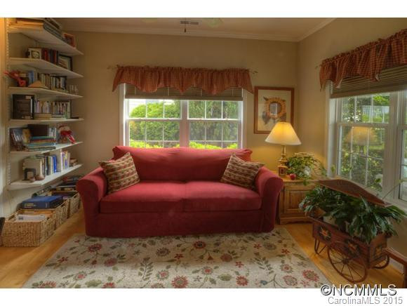 40 Cambridge Drive - Photo 6