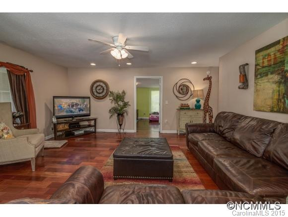 109 Glen View Rd - Photo 5