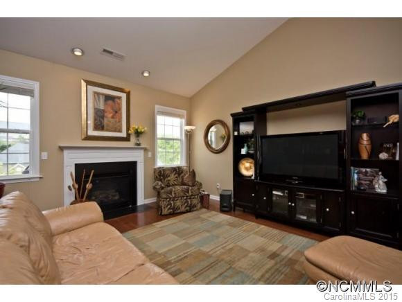5 Stone River Drive - Photo 2