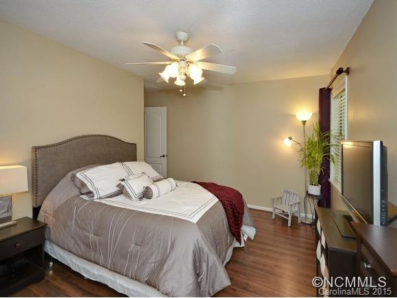 309 Derby Lane - Photo 12