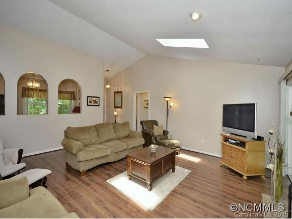 309 Derby Lane - Photo 3