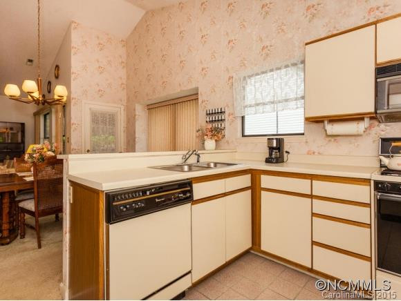 111 Cimarron Drive - Photo 8