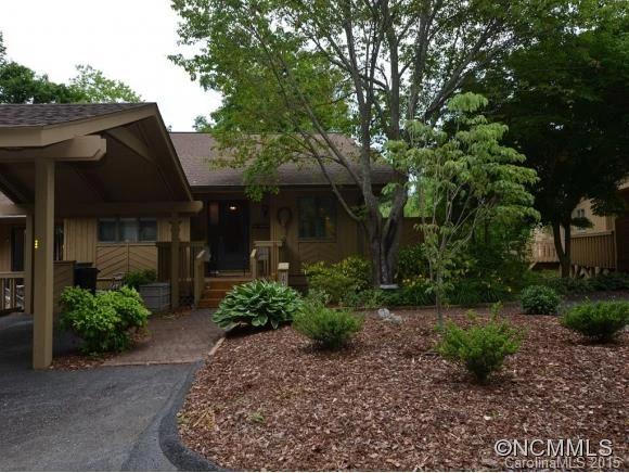 501 WHITE OAK DRIVE