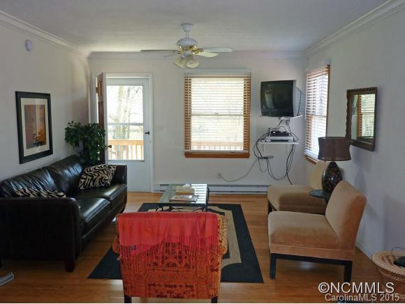 2390 River Rd. - Photo 4