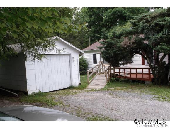 190 Oakdale Road - Photo 2
