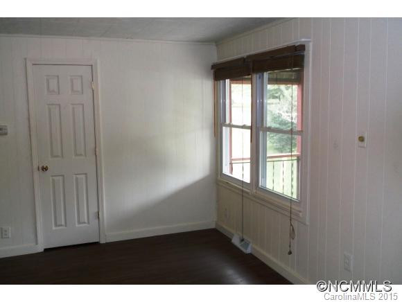 190 Oakdale Road - Photo 8
