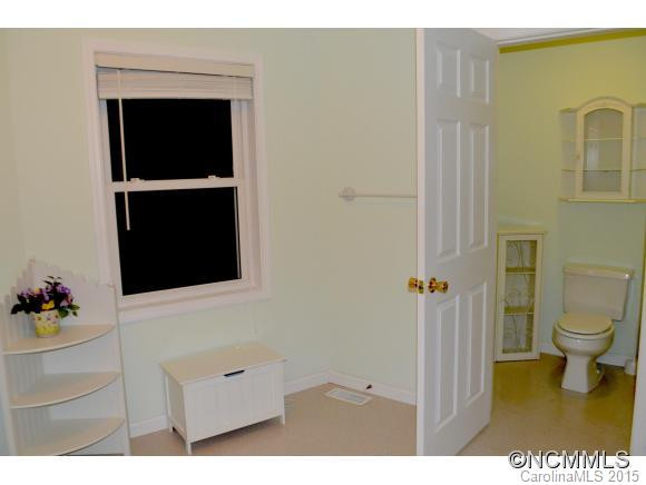 17 Greenview Drive - Photo 14