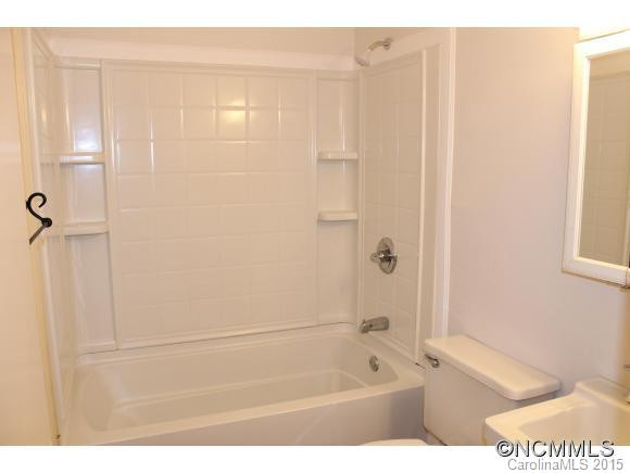 16 Evelake Drive - Photo 8