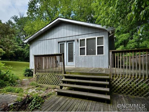30 COUNTRY ROAD - Photo 2