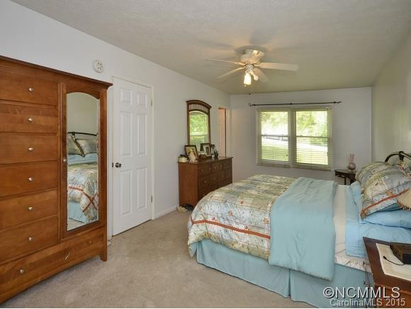 30 COUNTRY ROAD - Photo 8