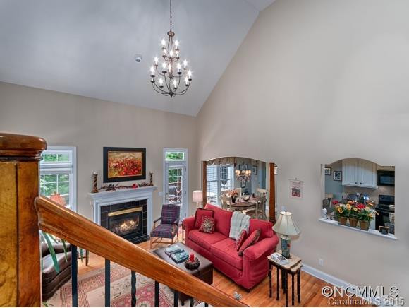 1050 COLUMBINE - Photo 14