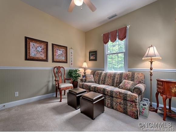 1050 COLUMBINE - Photo 18