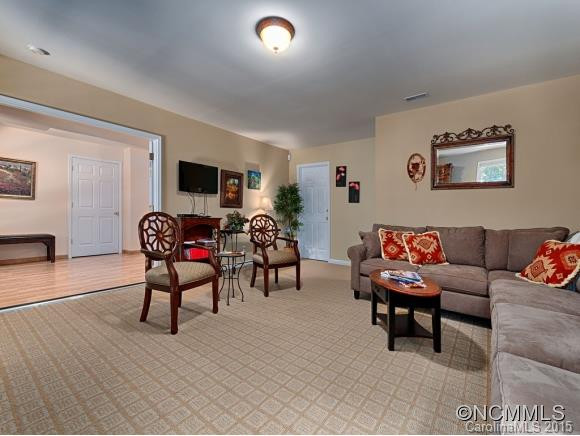 1050 COLUMBINE - Photo 20