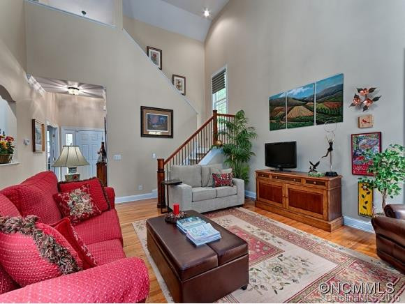 1050 COLUMBINE - Photo 7
