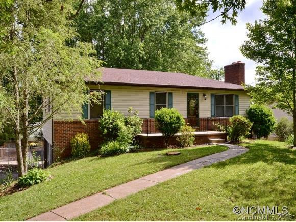 11 HICKORY DRIVE