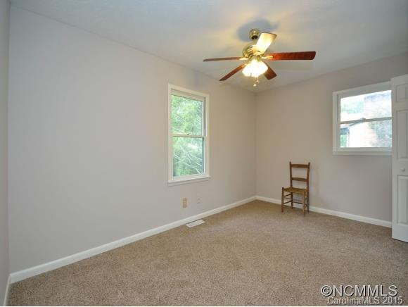 11 HICKORY DRIVE - Photo 8