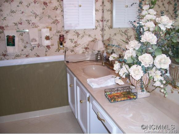 387 Evergreen Street - Photo 15