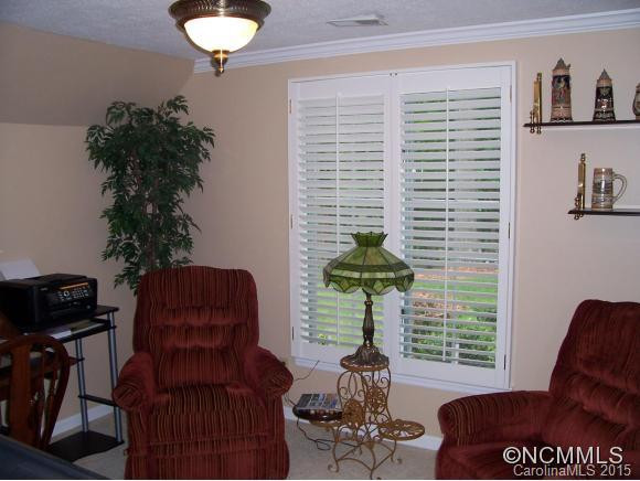 387 Evergreen Street - Photo 16