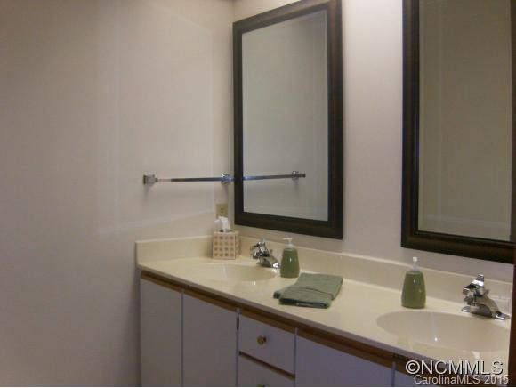 368 Laurel Park Place - Photo 12