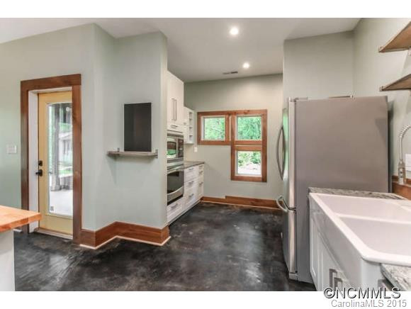 55 Gash Farm Rd - Photo 2