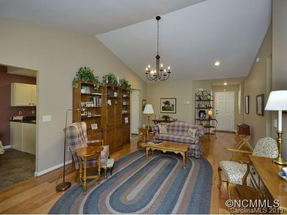 123 BIRKSHIRE WAY - Photo 3