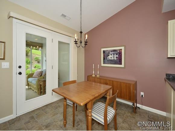 123 BIRKSHIRE WAY - Photo 6