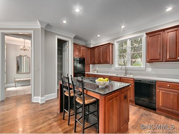 1061 Columbine Road - Photo 11