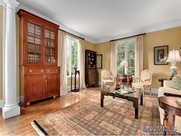 1061 Columbine Road - Photo 6