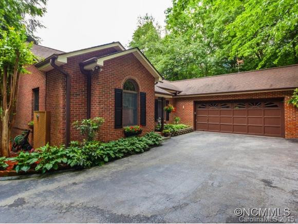 10 Caroline Dr