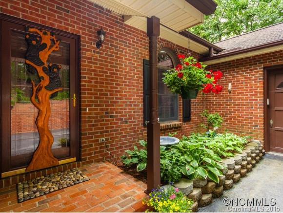 10 Caroline Dr - Photo 2