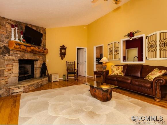 10 Caroline Dr - Photo 4