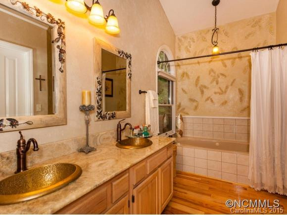 10 Caroline Dr - Photo 9