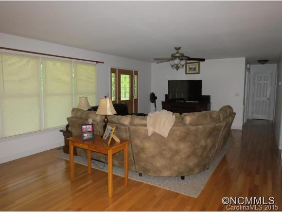121 Bayberry Drive - Photo 5