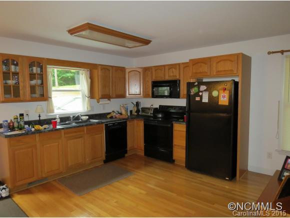 121 Bayberry Drive - Photo 6